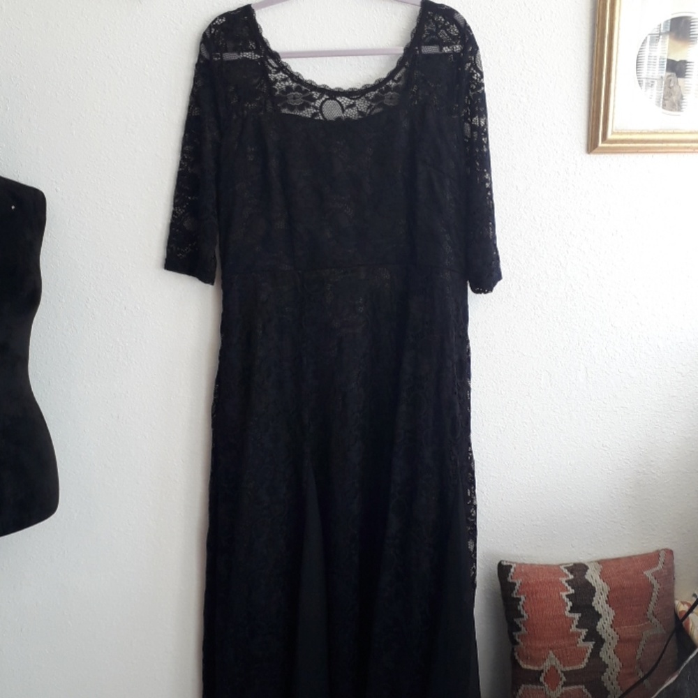 Lacey Plus Size Maxi Dress - Picture 1 of 8